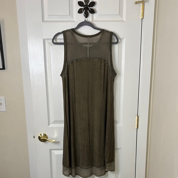 Cable & Gauge Olive Mini Dress Mesh Peek-a-Boo Accents and Hem Size Large - Picture 5 of 9